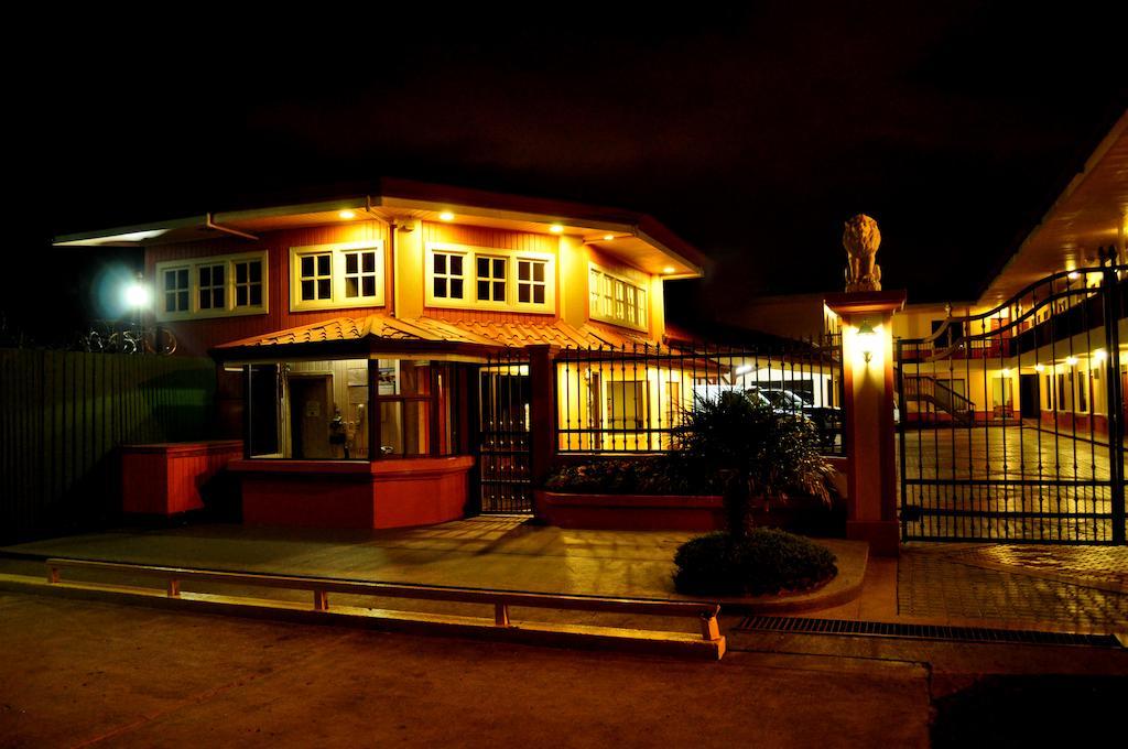 Prado Inn&Suites San José Exterior foto