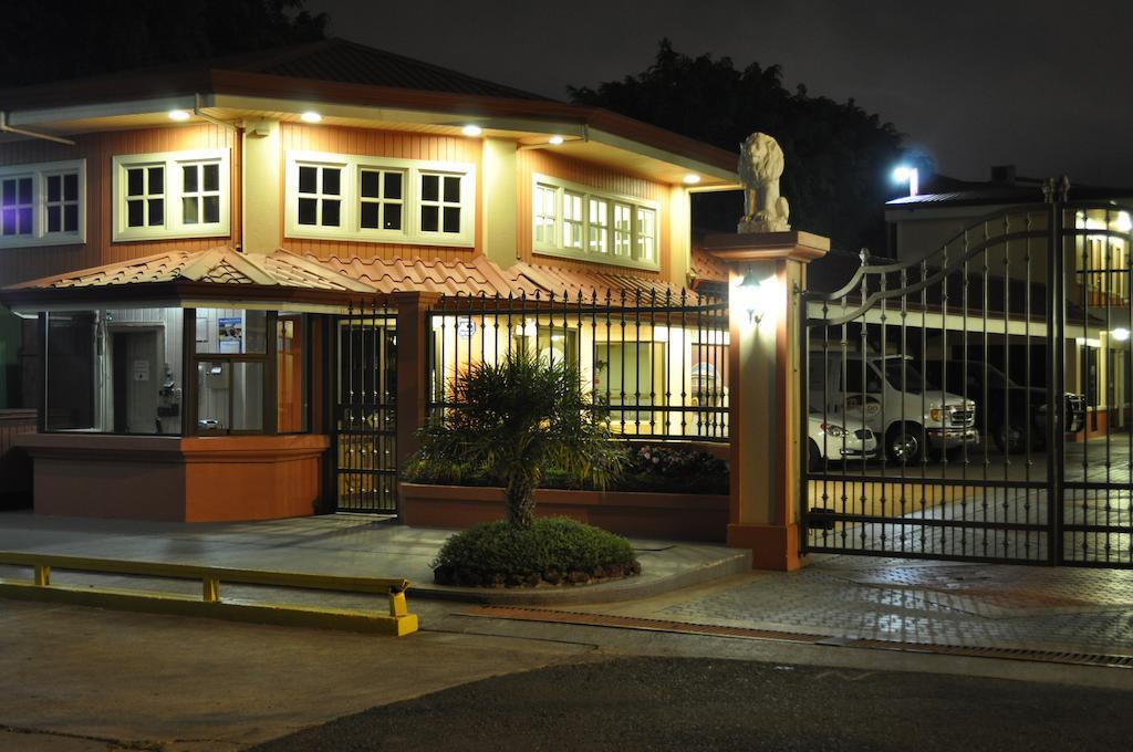 Prado Inn&Suites San José Exterior foto