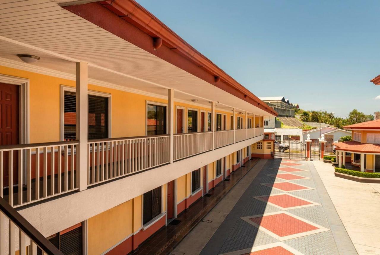 Prado Inn&Suites San José Exterior foto